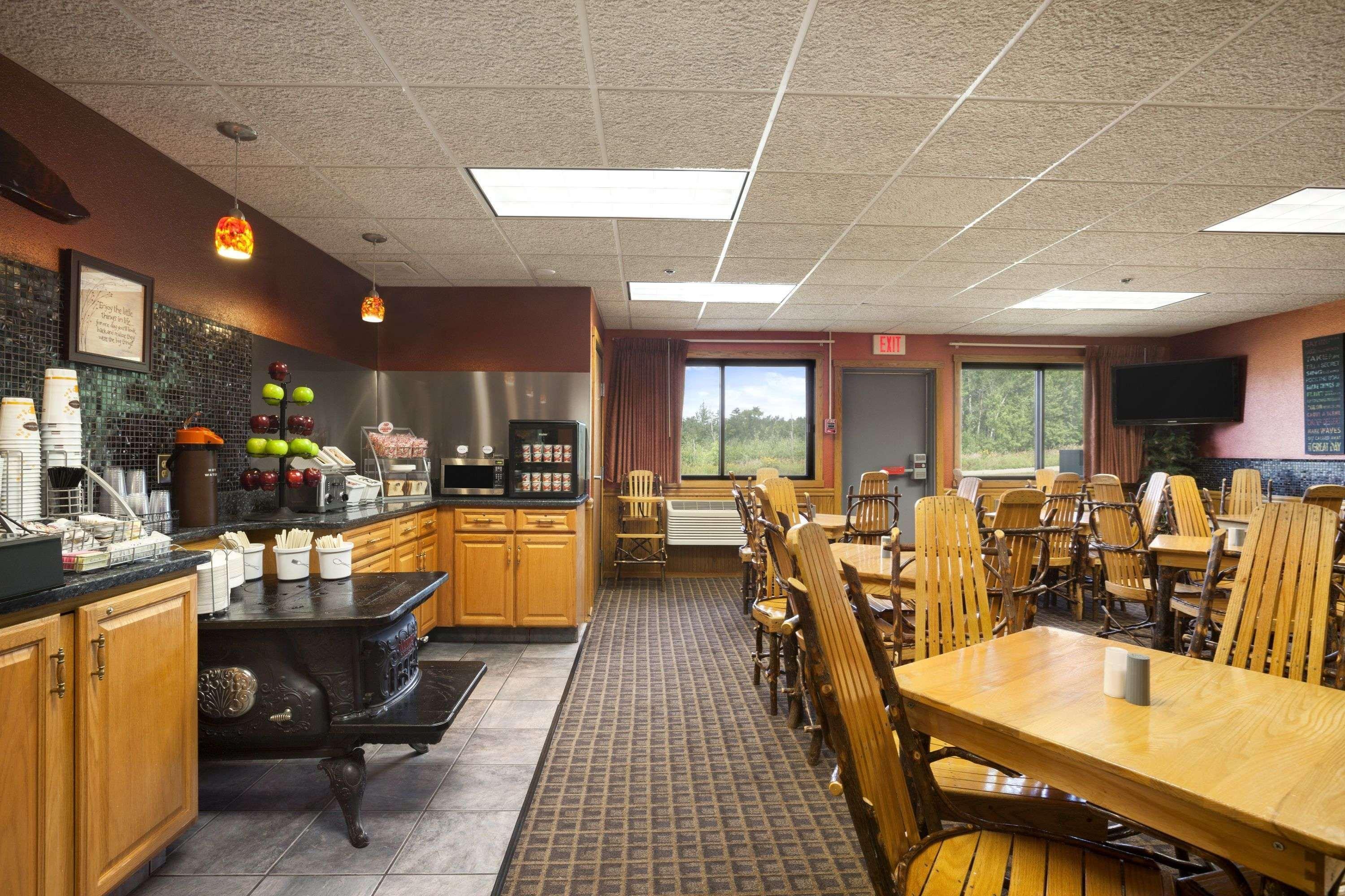 Super 8 By Wyndham Eveleth Exterior foto