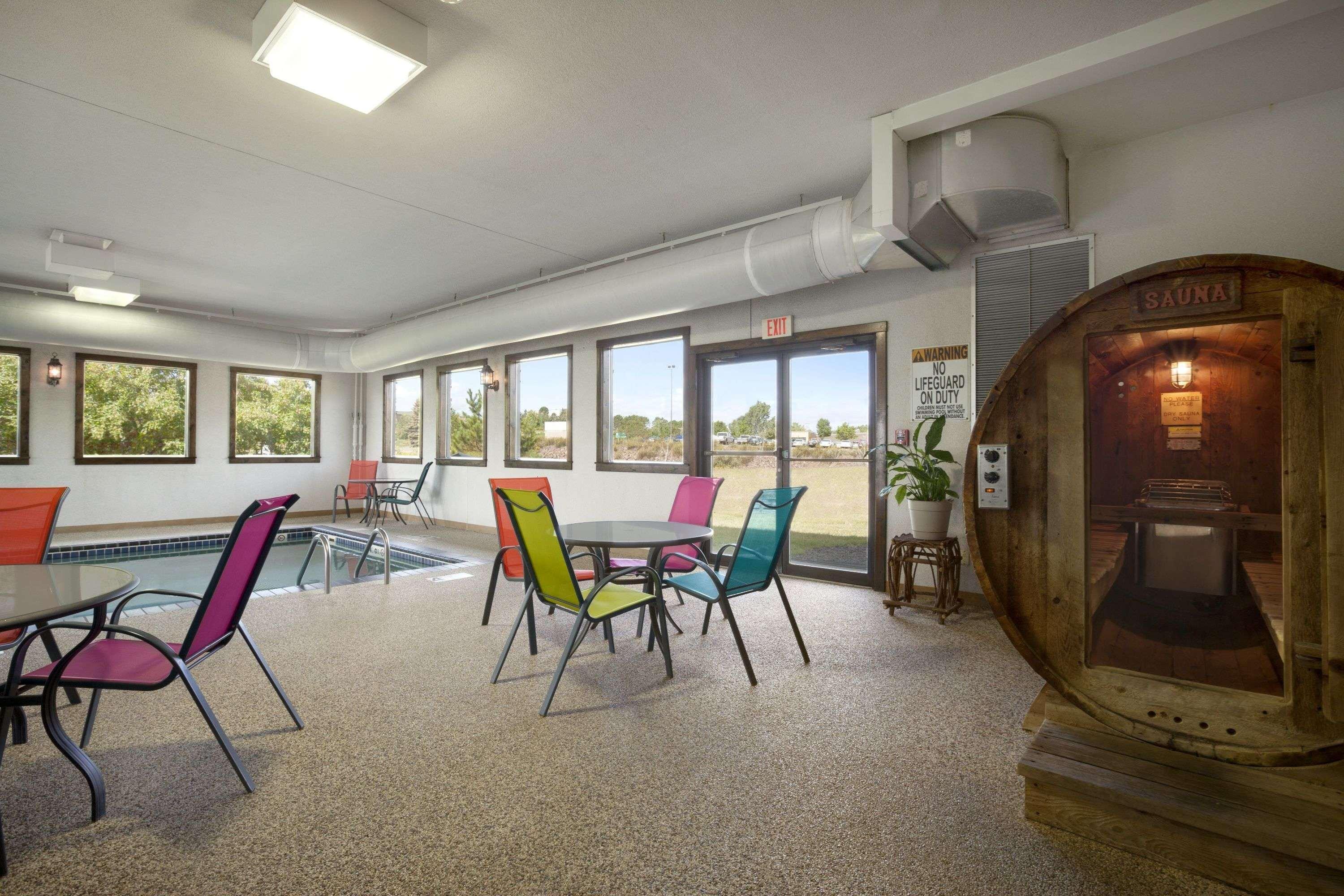 Super 8 By Wyndham Eveleth Exterior foto